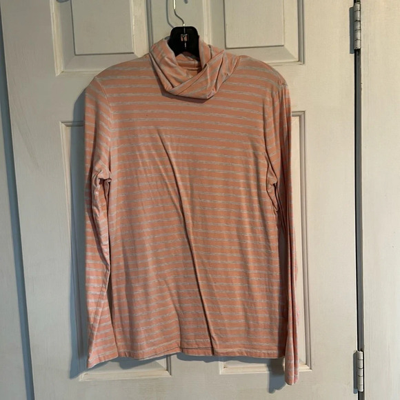 Lands’ End Peach and Grey Turtleneck Medium - Picture 1 of 4